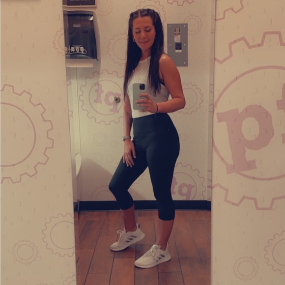 Meet your Posher, Jessi - Picture 7 of 8